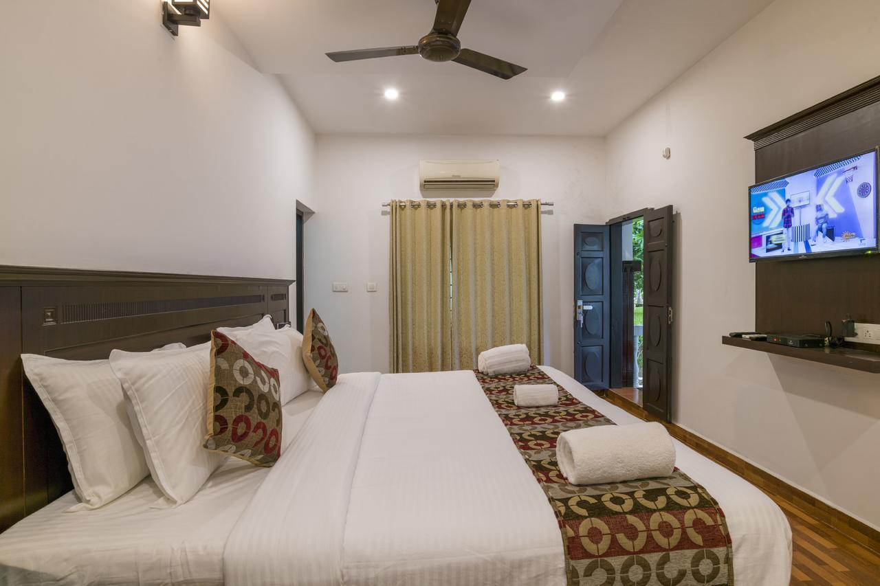 Warmth Lake Haven Alappuzha Экстерьер фото