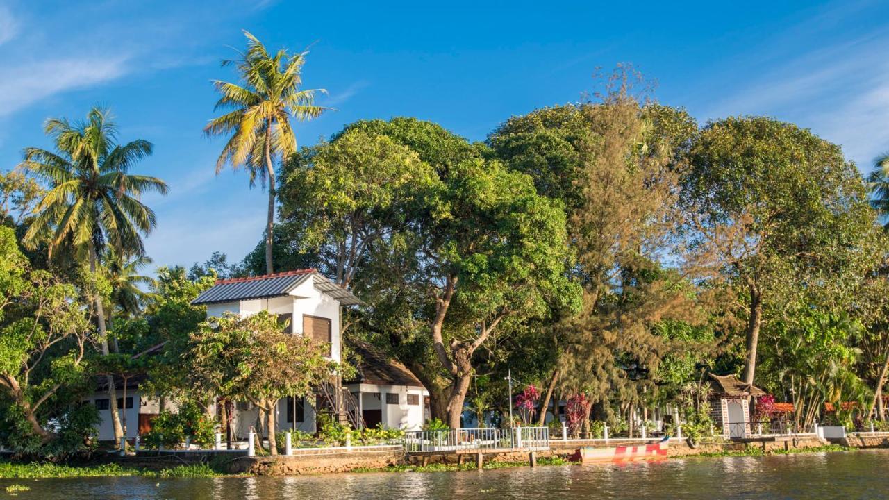 Warmth Lake Haven Alappuzha Экстерьер фото