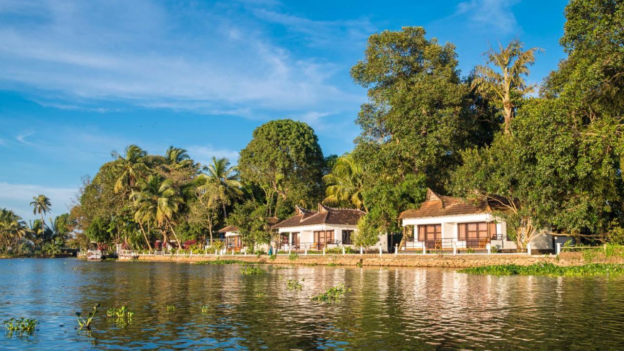 Warmth Lake Haven Alappuzha Экстерьер фото